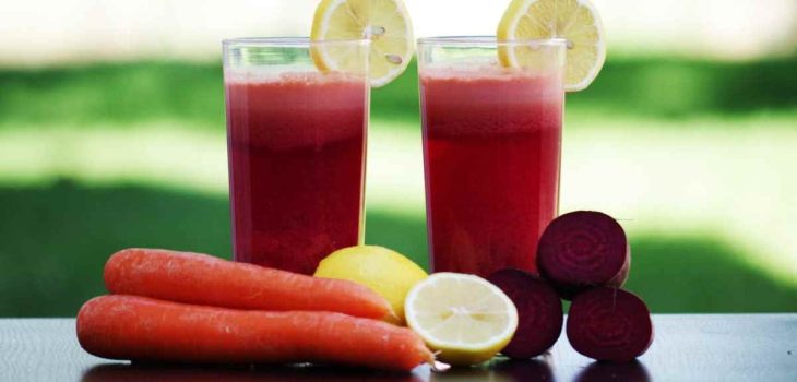 Dietas y Hábitos que Mejoran los Resultados de un Examen de Orina